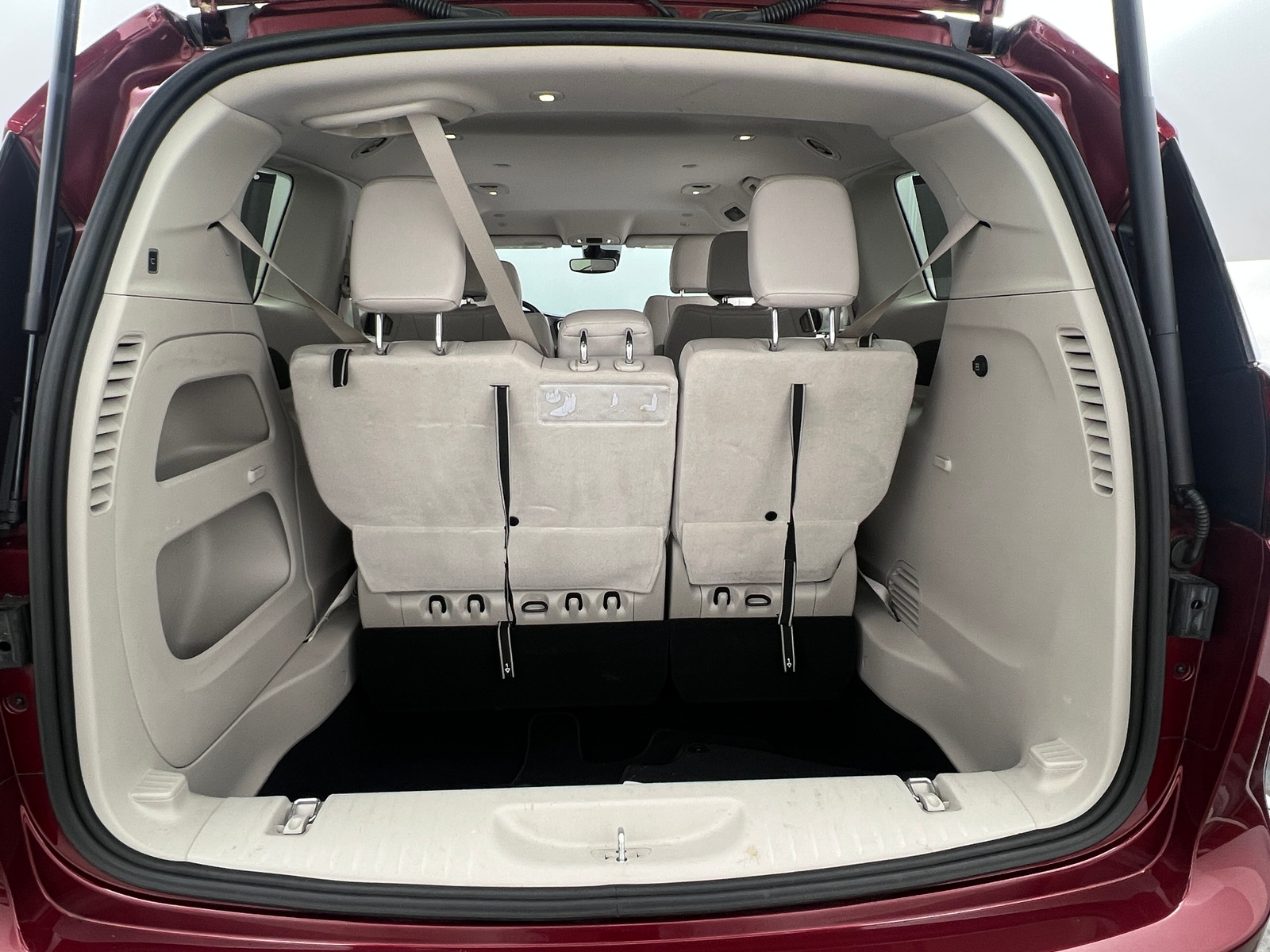Thumbnail: 2021 Chrysler Pacifica - 6