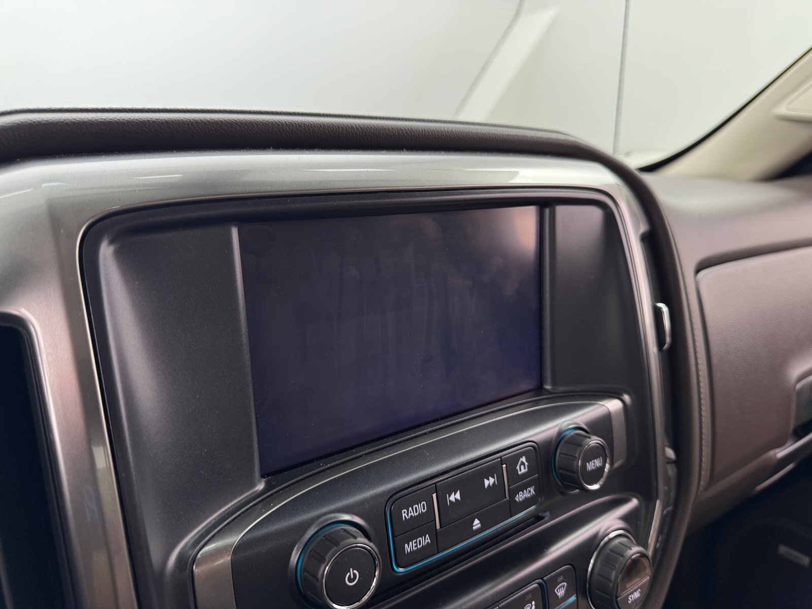 Thumbnail: 2017 Chevrolet Silverado 1500 - 3