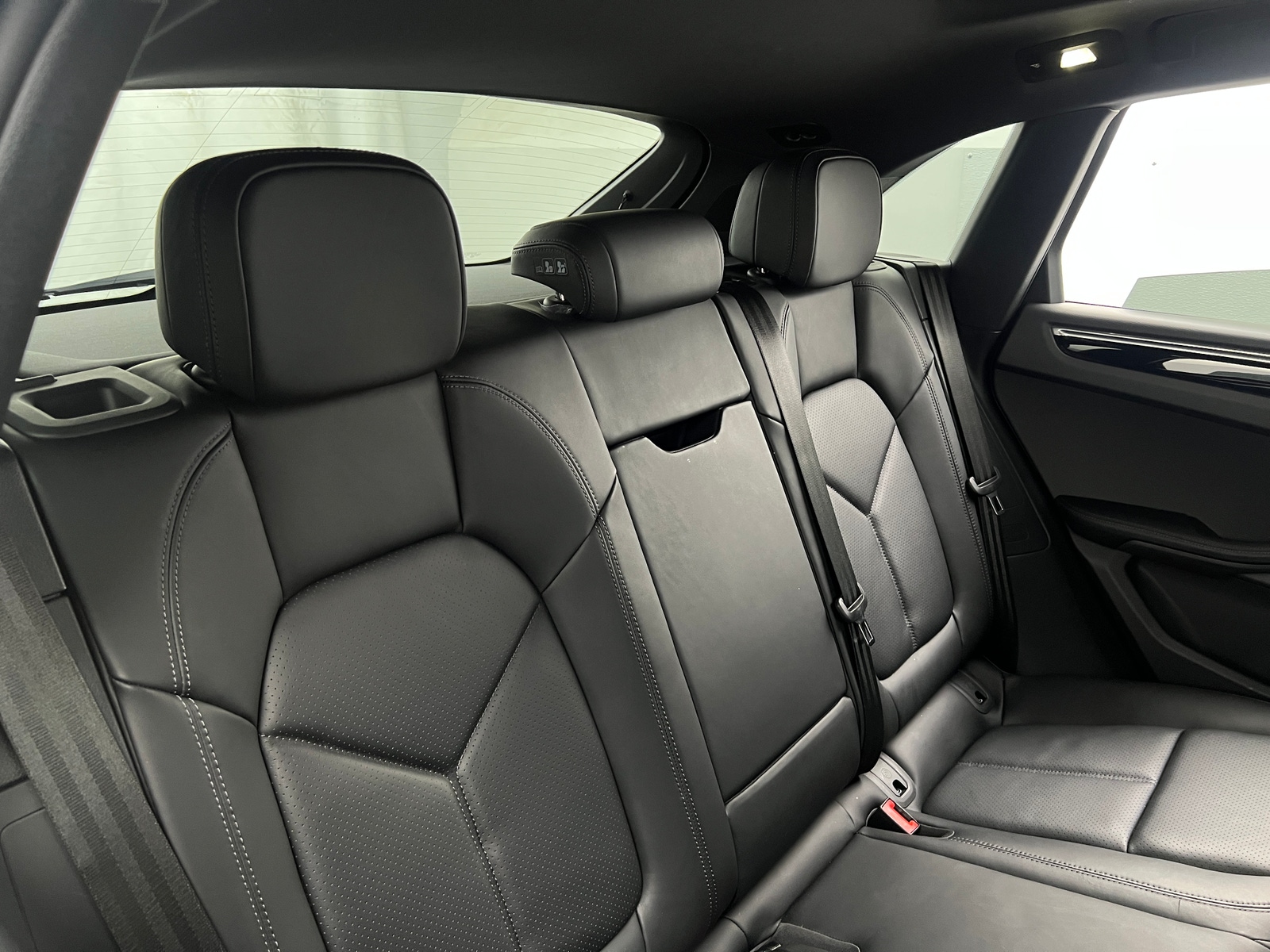 Thumbnail: 2025 Porsche Macan - 5