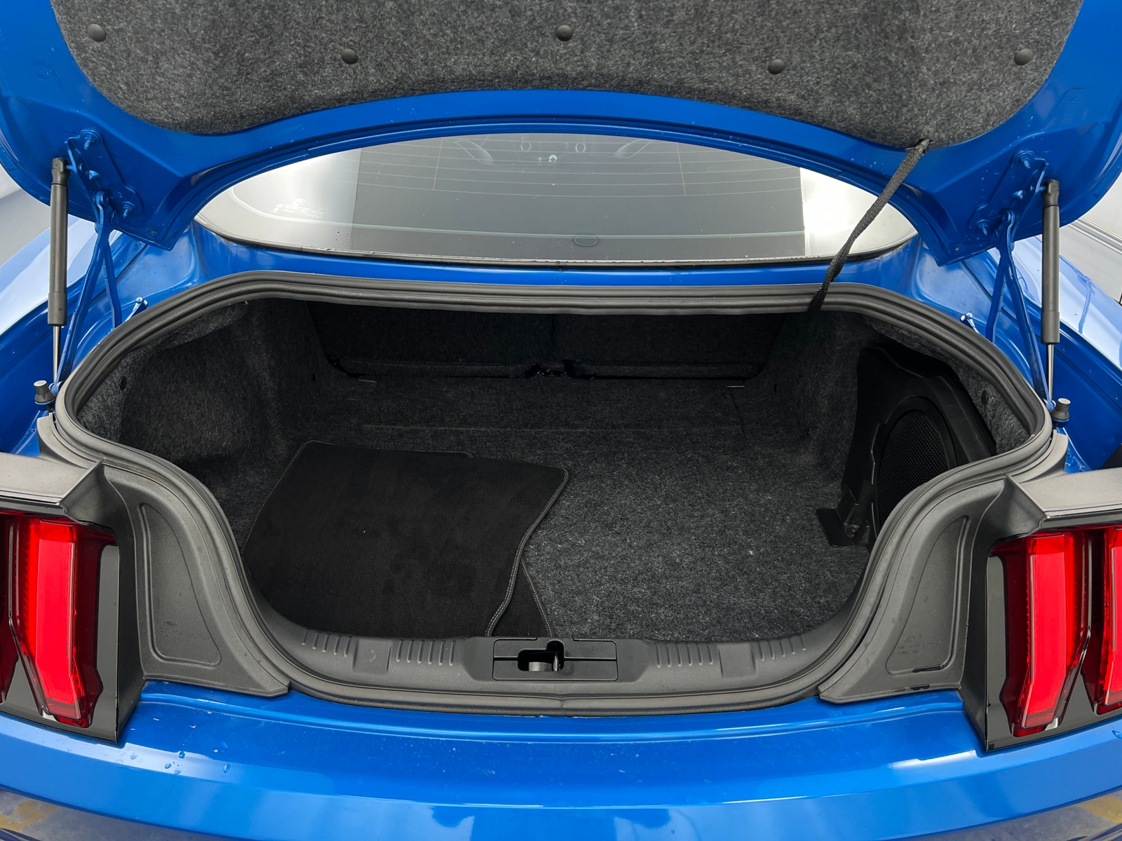 Thumbnail: 2019 Ford Mustang - 4