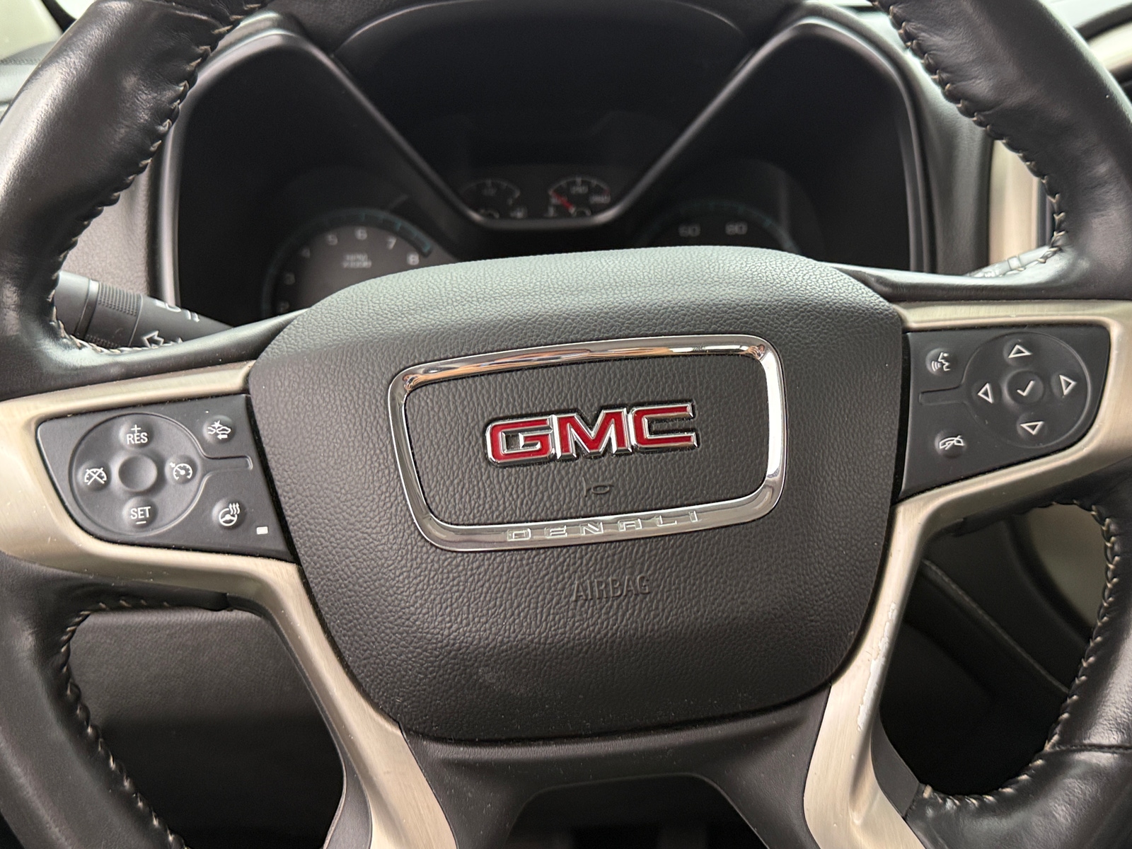 Thumbnail: 2018 GMC Canyon - 4