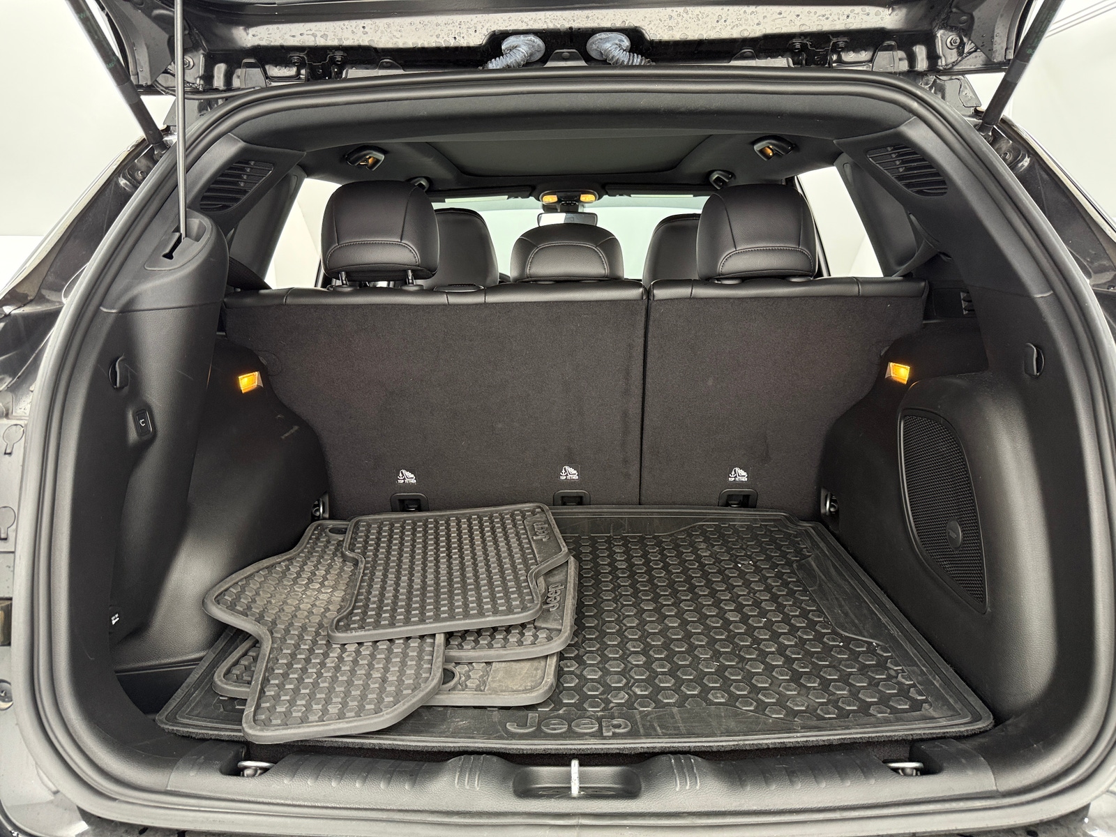 Thumbnail: 2023 Jeep Compass - 6