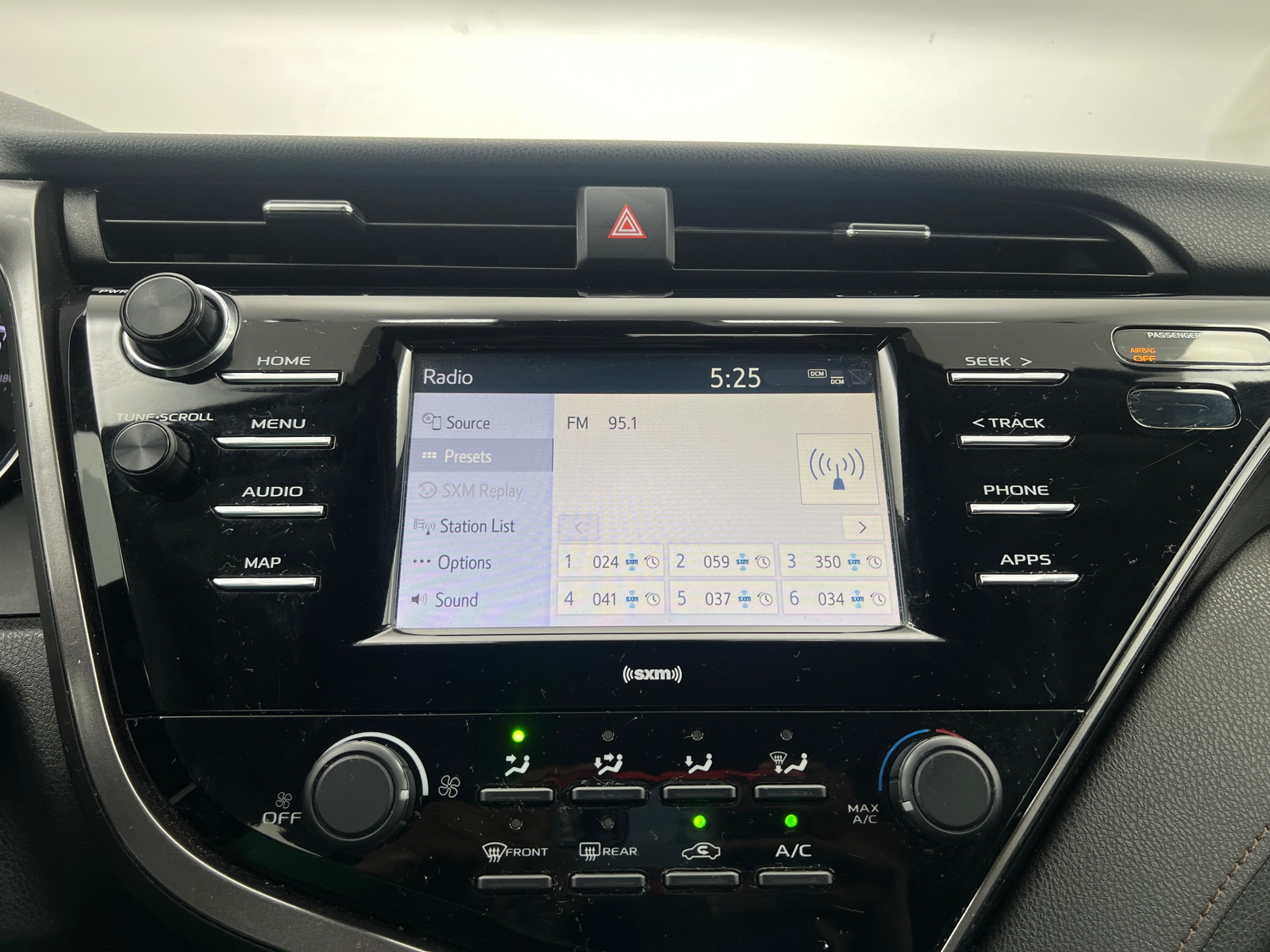 Thumbnail: 2020 Toyota Camry - 4