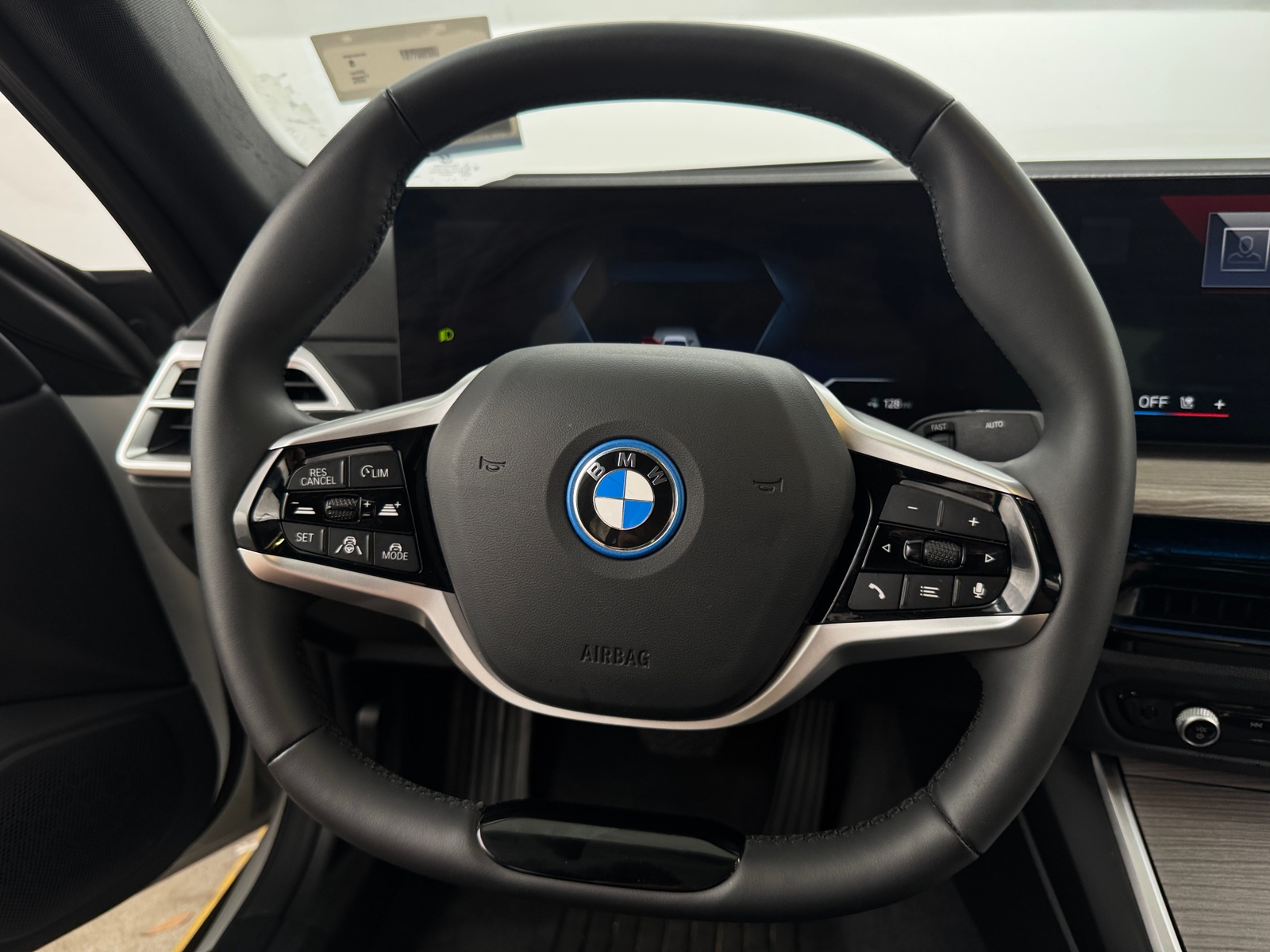 Thumbnail: 2025 BMW i4 - 4