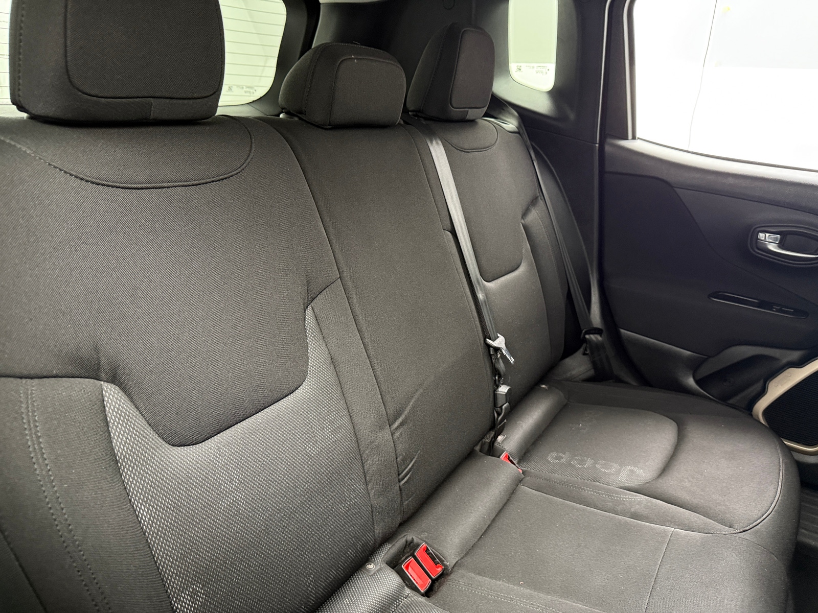 Thumbnail: 2016 Jeep Renegade - 6