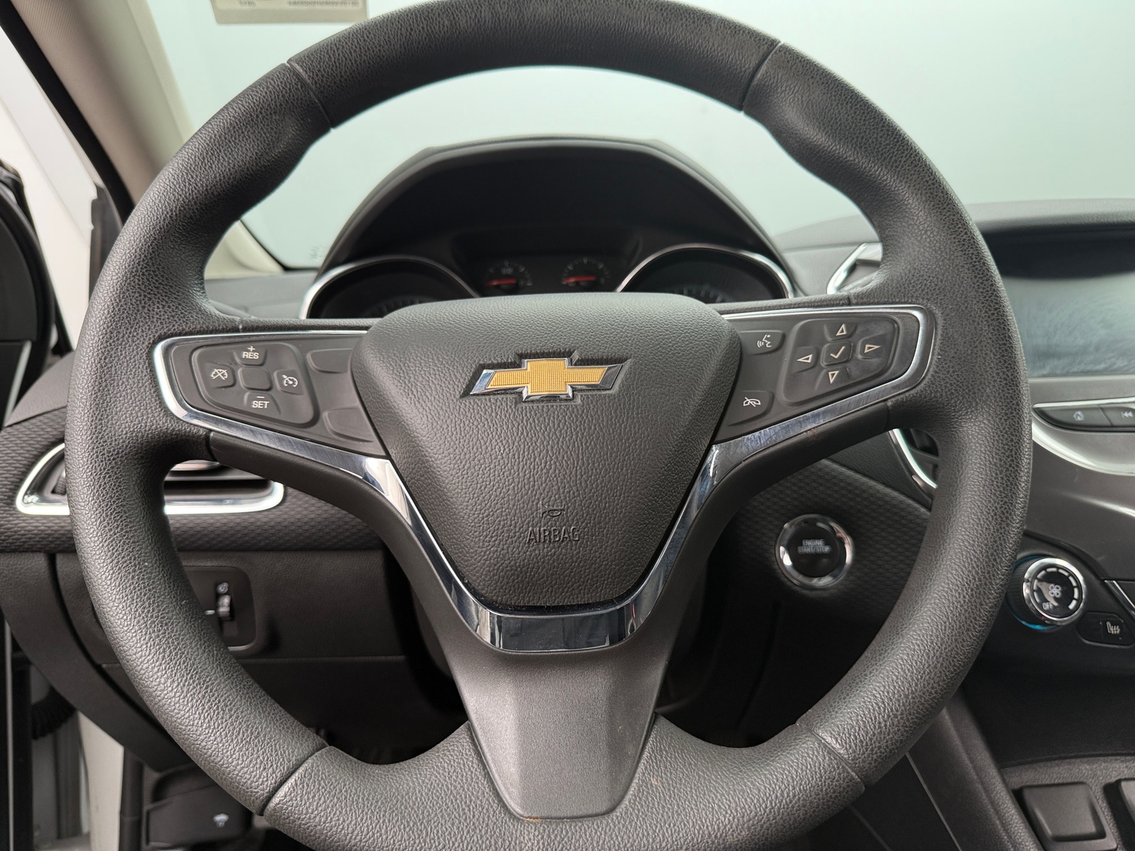 Thumbnail: 2017 Chevrolet Cruze - 5