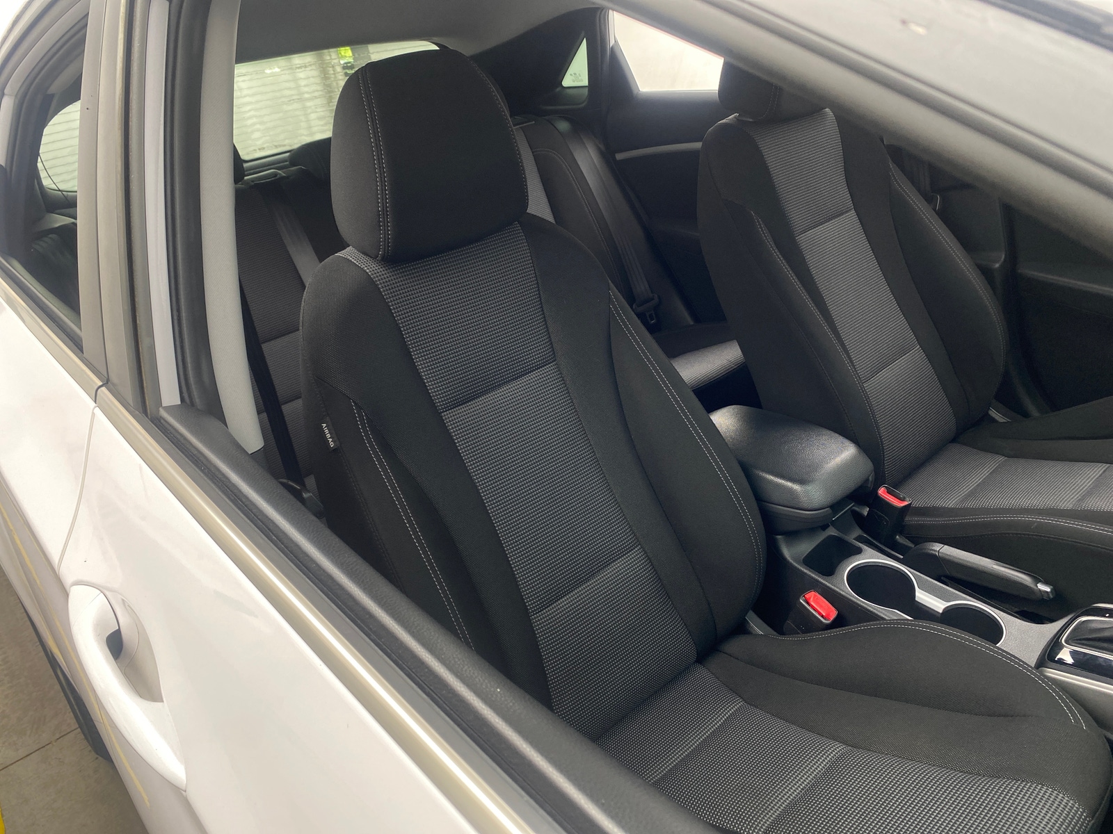 Thumbnail: 2016 Hyundai Elantra - 2