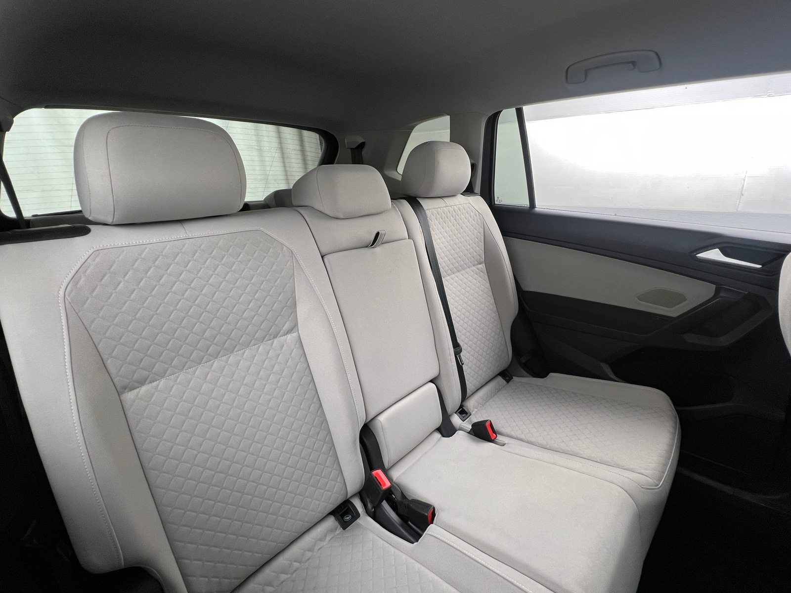 Thumbnail: 2021 Volkswagen Tiguan - 6