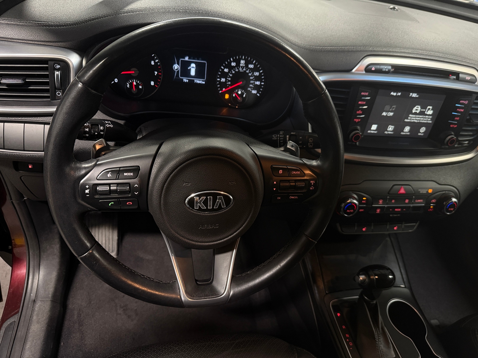 Thumbnail: 2017 Kia Sorento - 4
