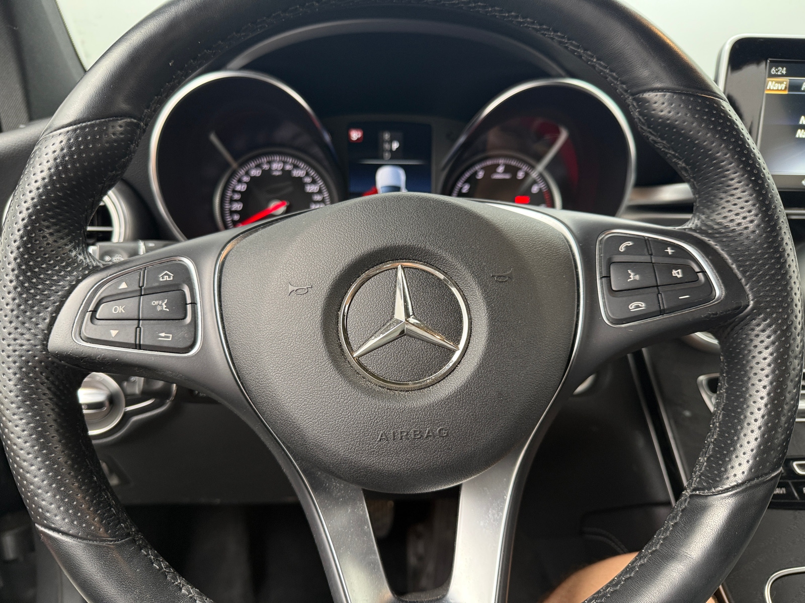 Thumbnail: 2018 Mercedes-Benz GLC - 4