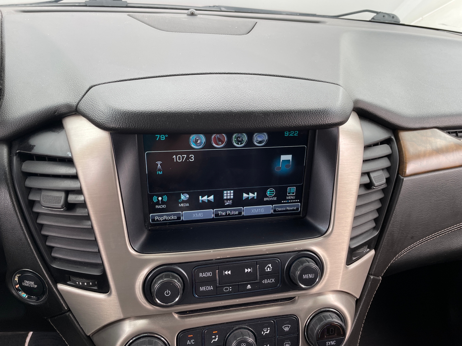 Thumbnail: 2020 GMC Yukon XL - 3