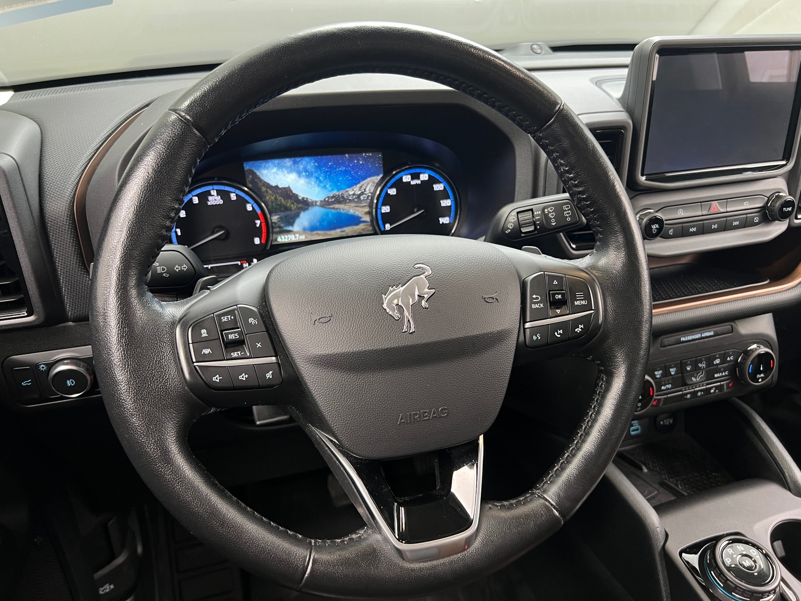 Thumbnail: 2022 Ford Bronco Sport - 5