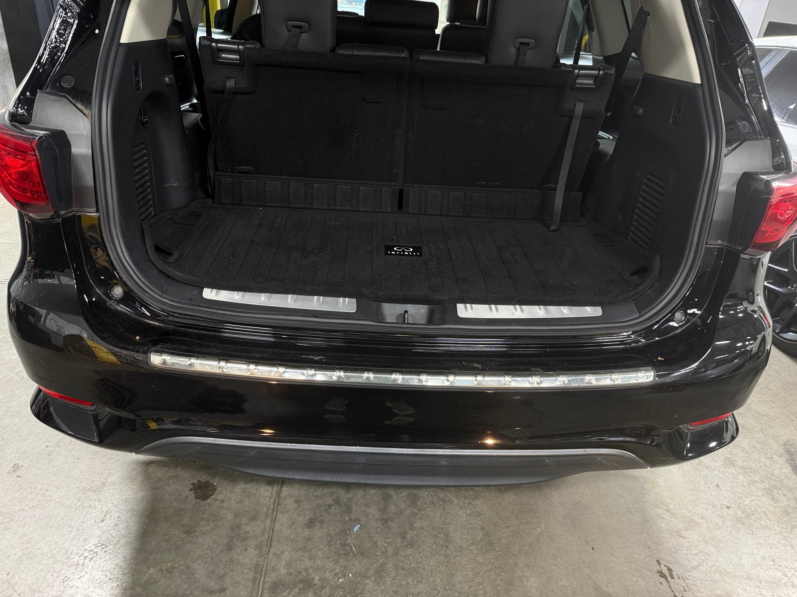 Thumbnail: 2019 INFINITI QX60 - 6