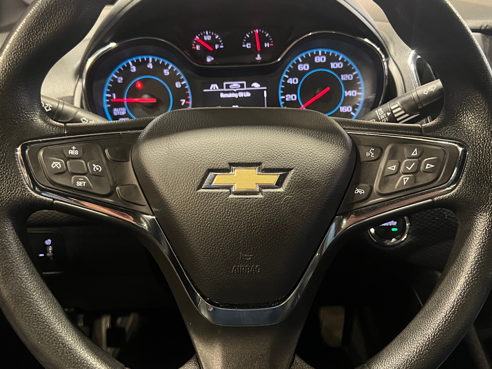 Thumbnail: 2017 Chevrolet Cruze - 5