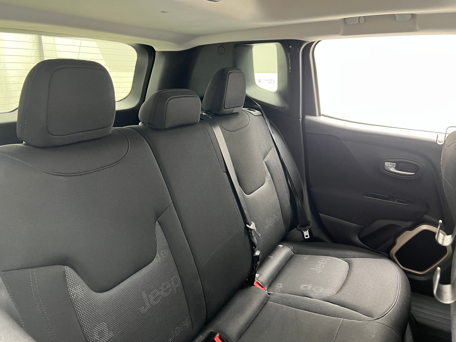 Thumbnail: 2017 Jeep Renegade - 6