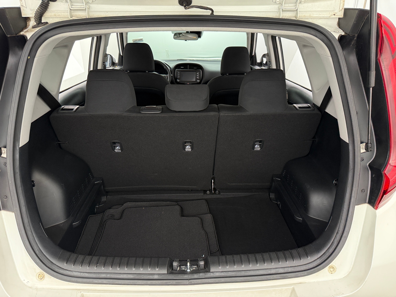 Thumbnail: 2021 Kia Soul - 7
