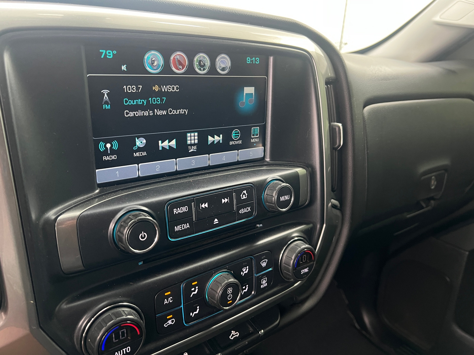 Thumbnail: 2018 Chevrolet Silverado 1500 - 4