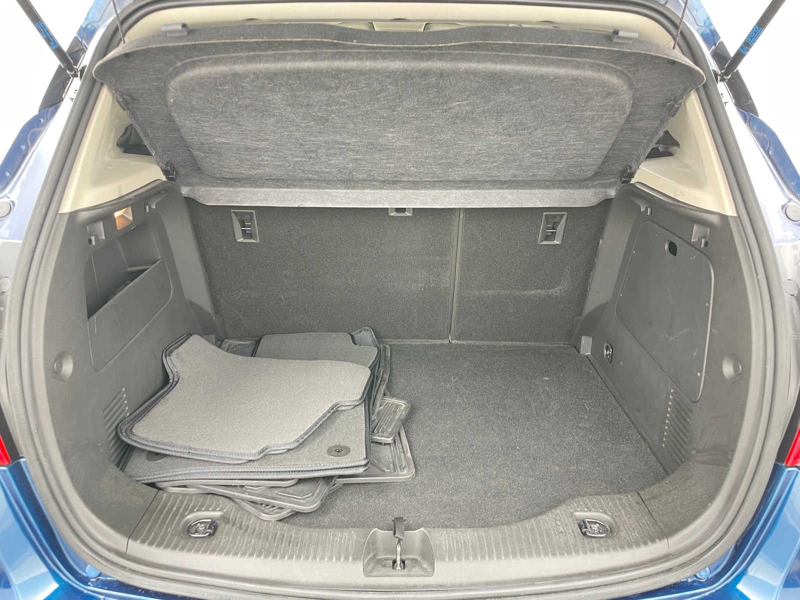 Thumbnail: 2019 Buick Encore - 6