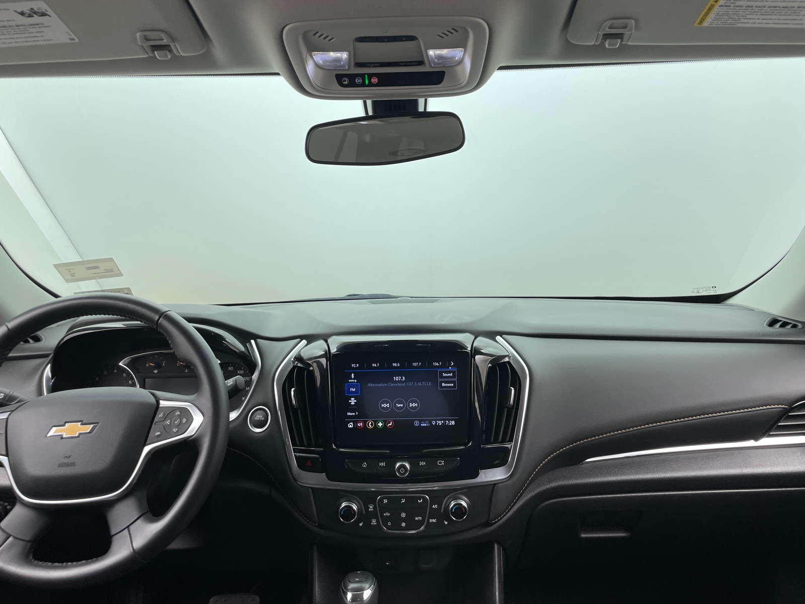 Thumbnail: 2020 Chevrolet Traverse - 3