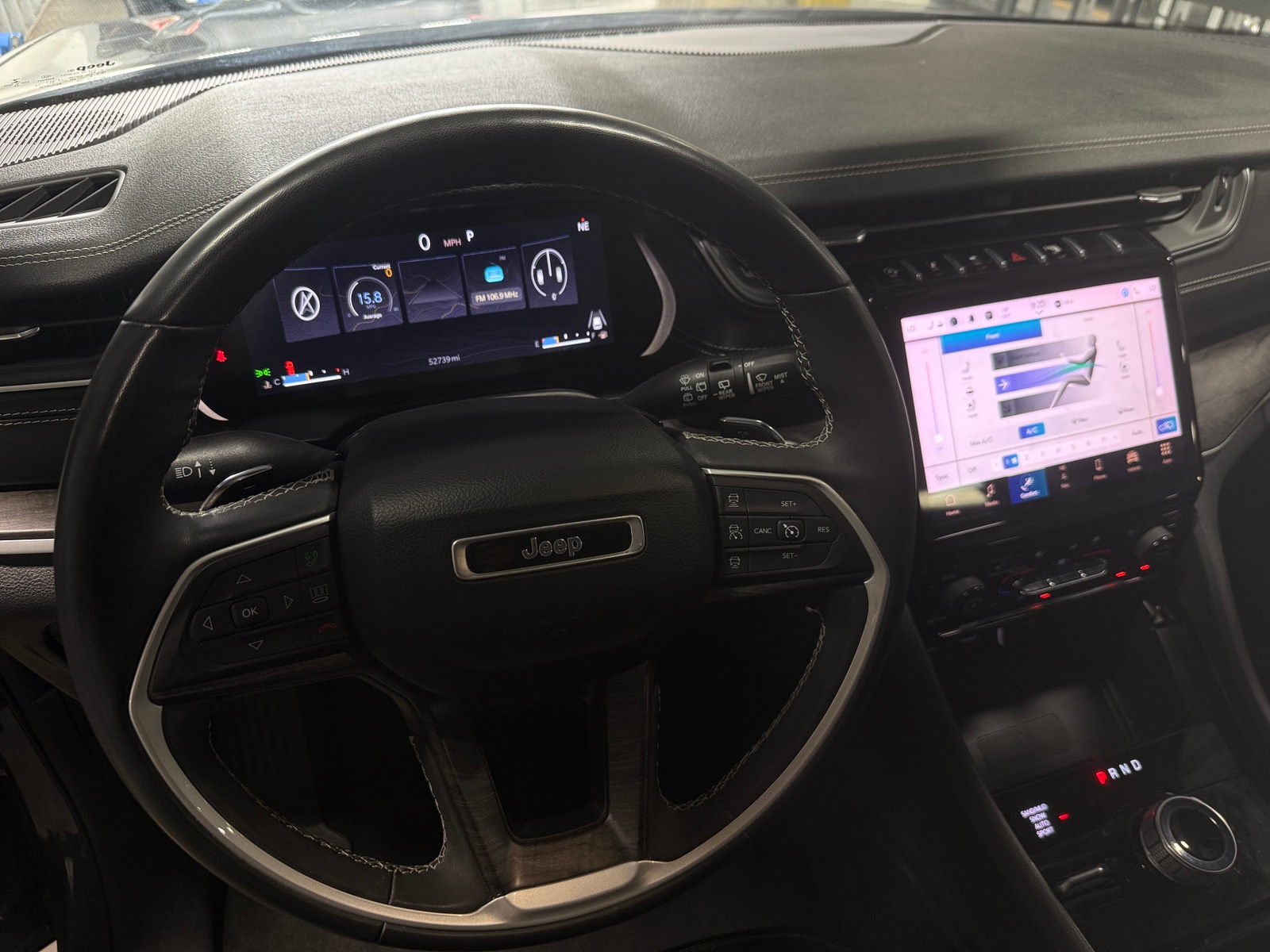 Thumbnail: 2023 Jeep Grand Cherokee L - 4