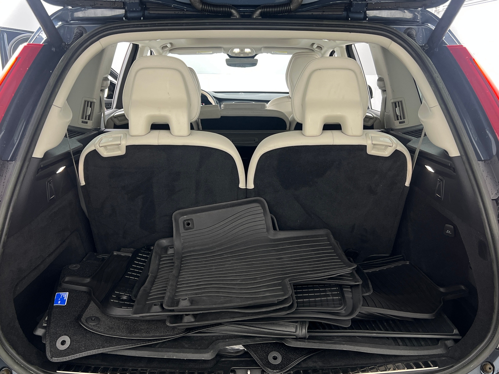 Thumbnail: 2023 Volvo XC90 - 6
