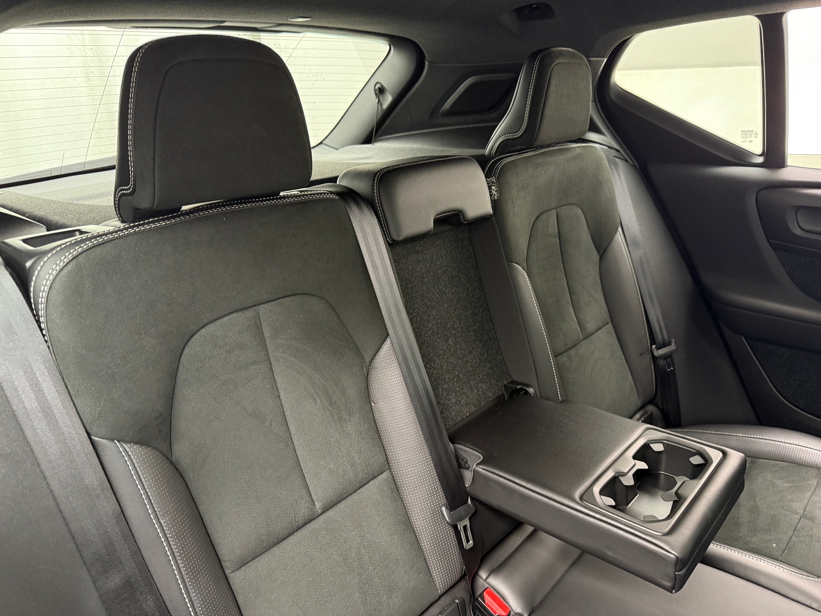 Thumbnail: 2019 Volvo XC40 - 5