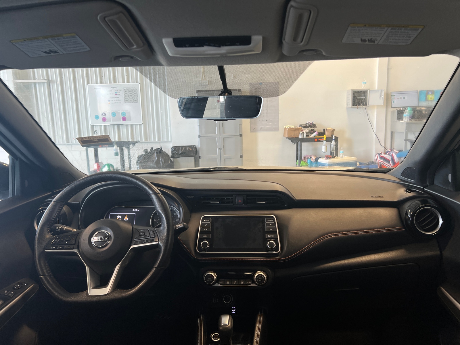 Thumbnail: 2018 Nissan Kicks - 3
