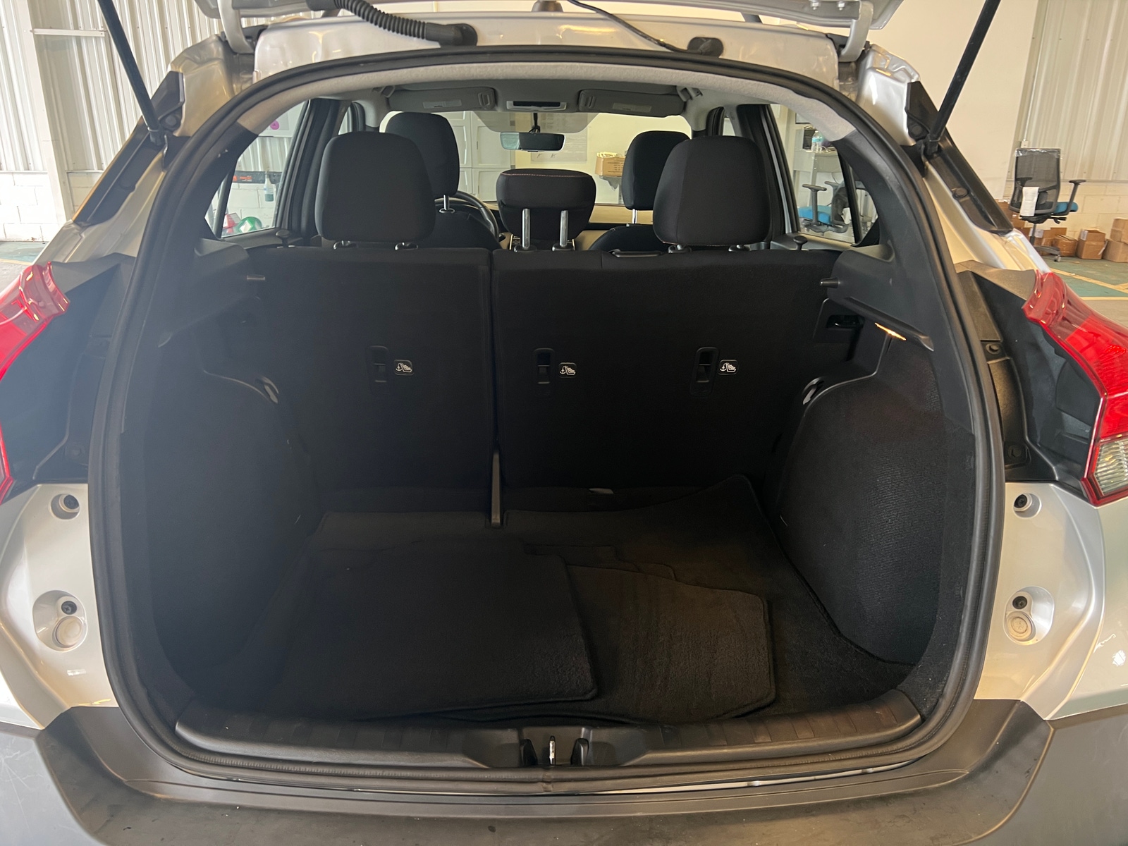 Thumbnail: 2018 Nissan Kicks - 7