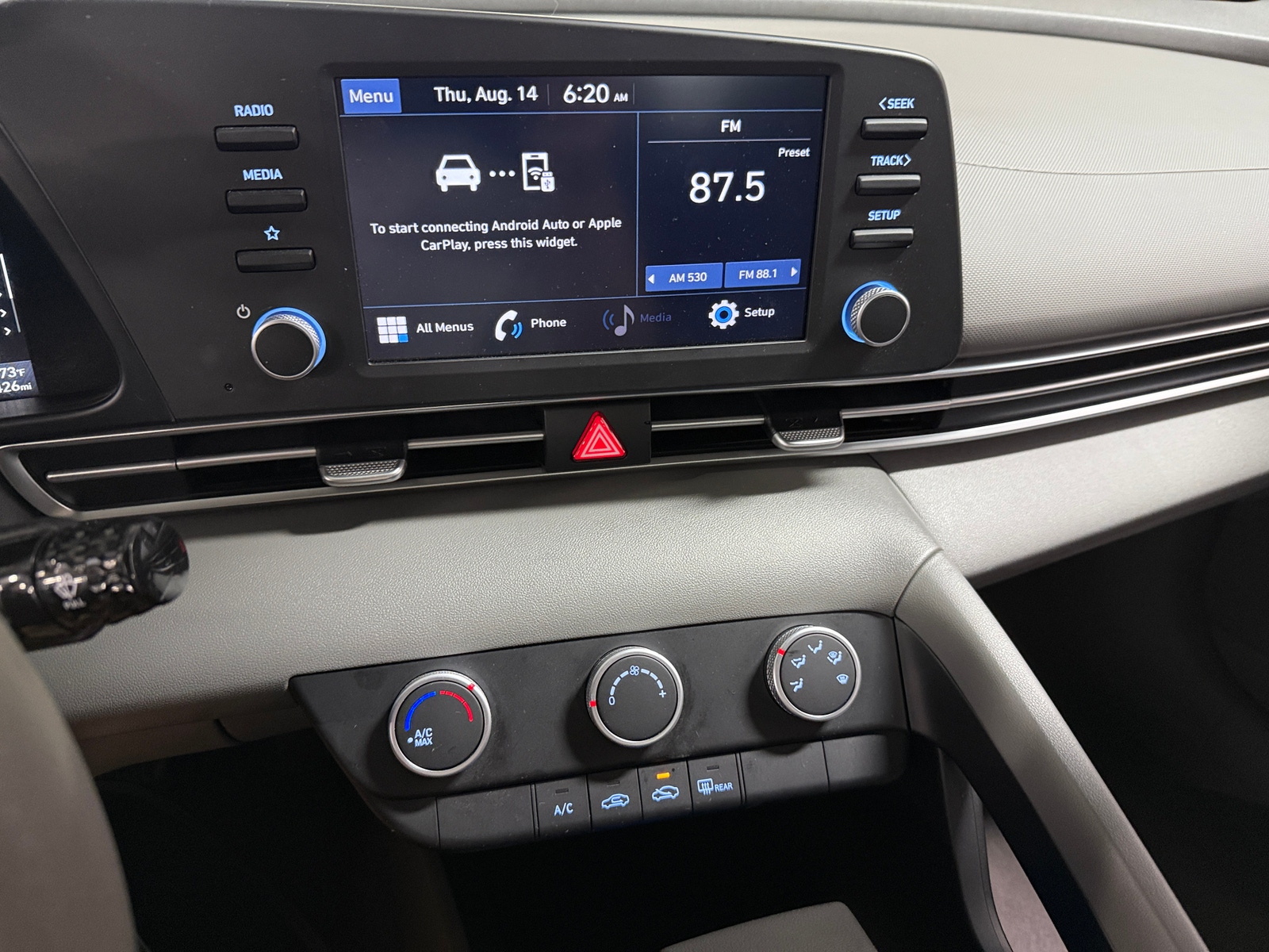 Thumbnail: 2022 Hyundai Elantra - 4
