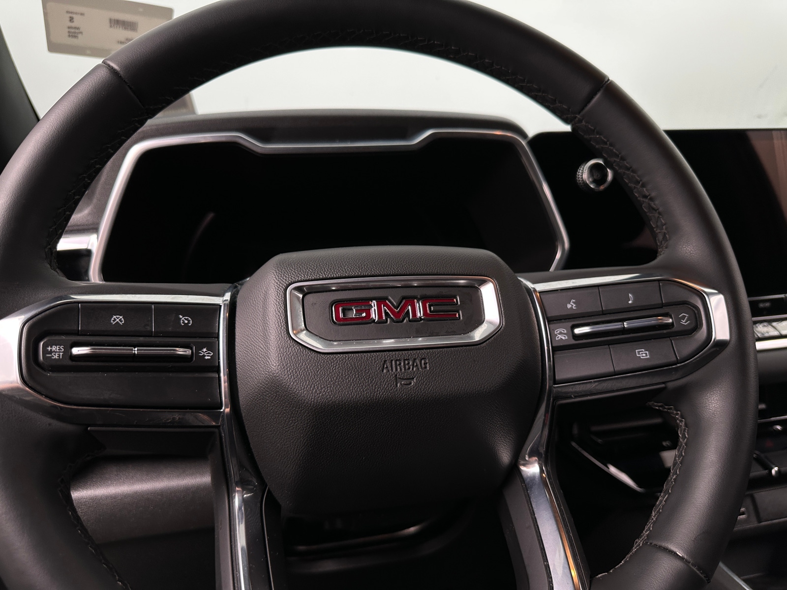 Thumbnail: 2024 GMC Canyon - 4