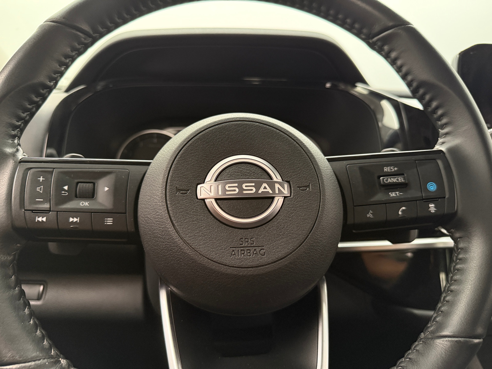Thumbnail: 2022 Nissan Pathfinder - 5