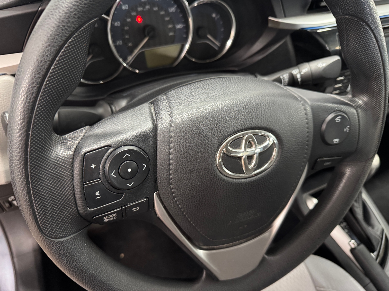 Thumbnail: 2014 Toyota Corolla - 5