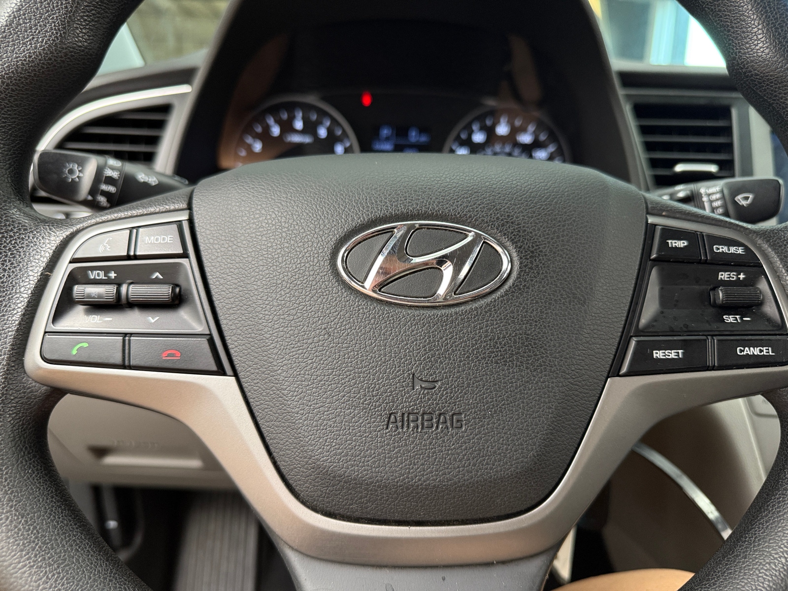 Thumbnail: 2018 Hyundai Elantra - 5