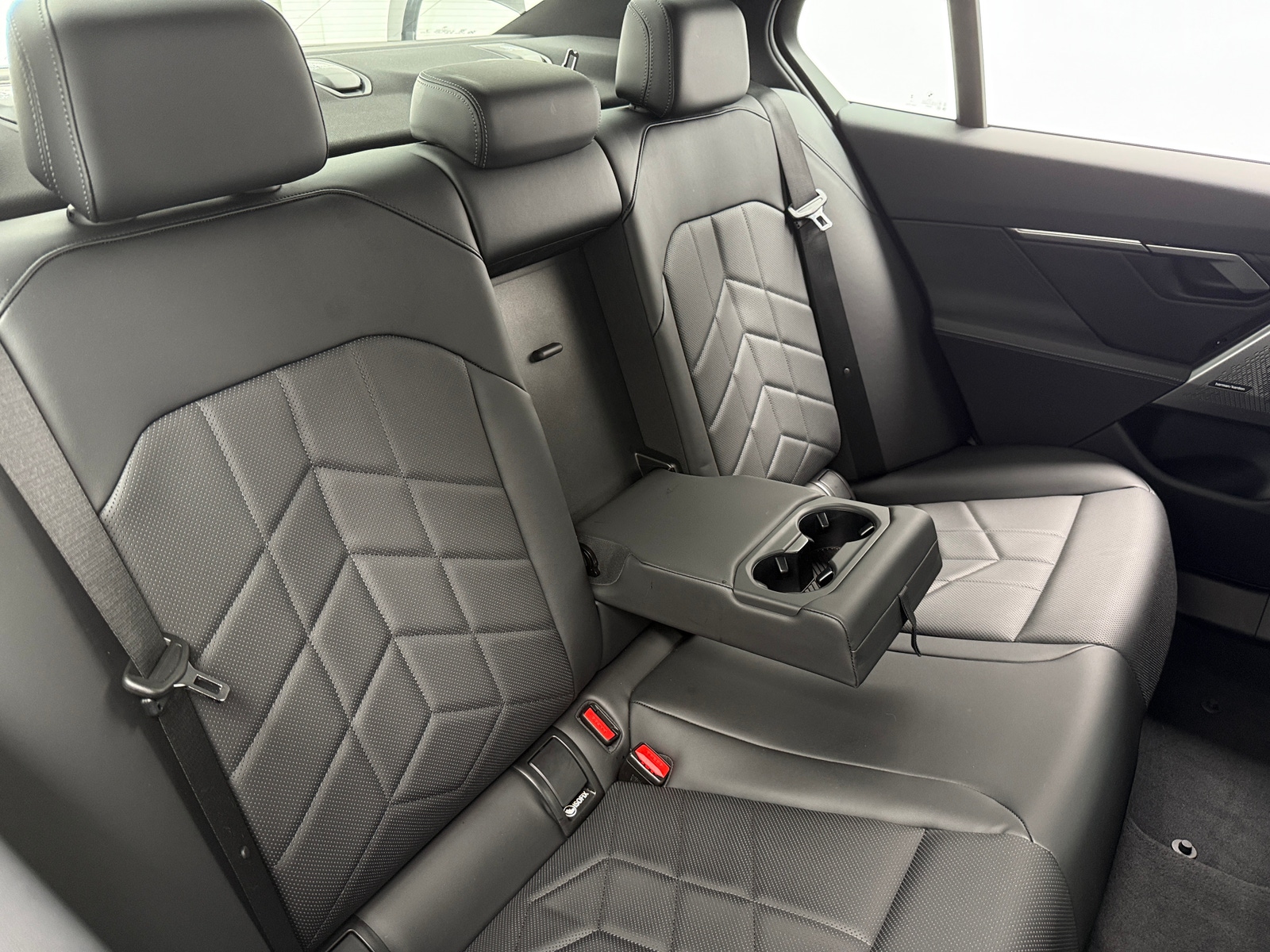 Thumbnail: 2025 BMW i5 - 6