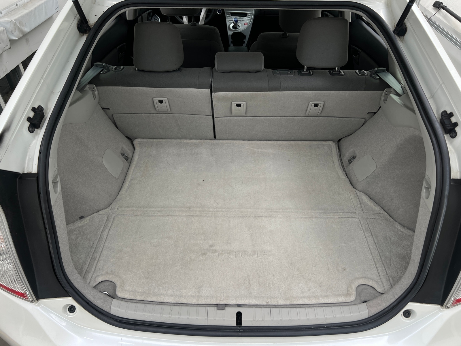 Thumbnail: 2014 Toyota Prius - 7