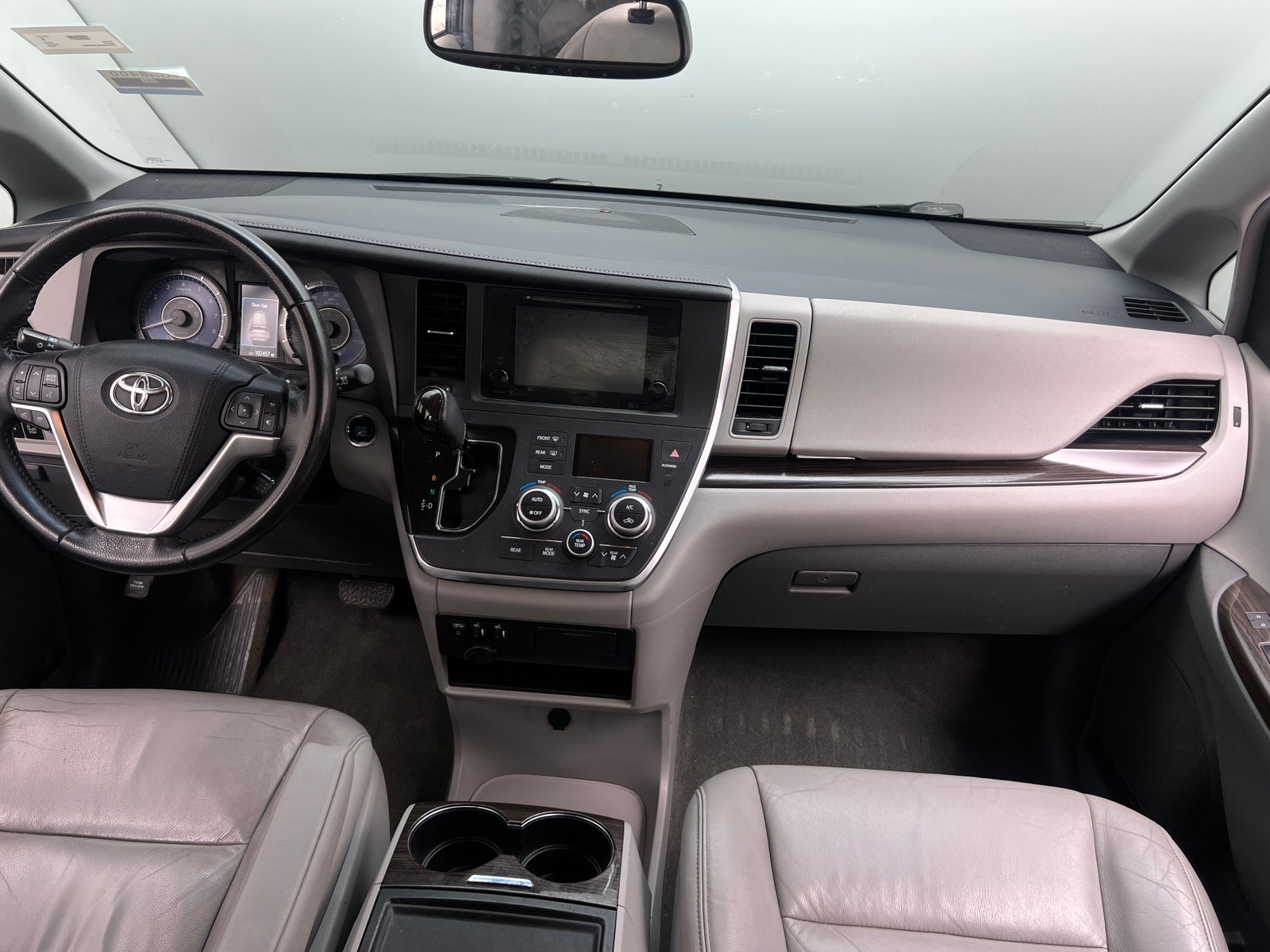 Thumbnail: 2015 Toyota Sienna - 2