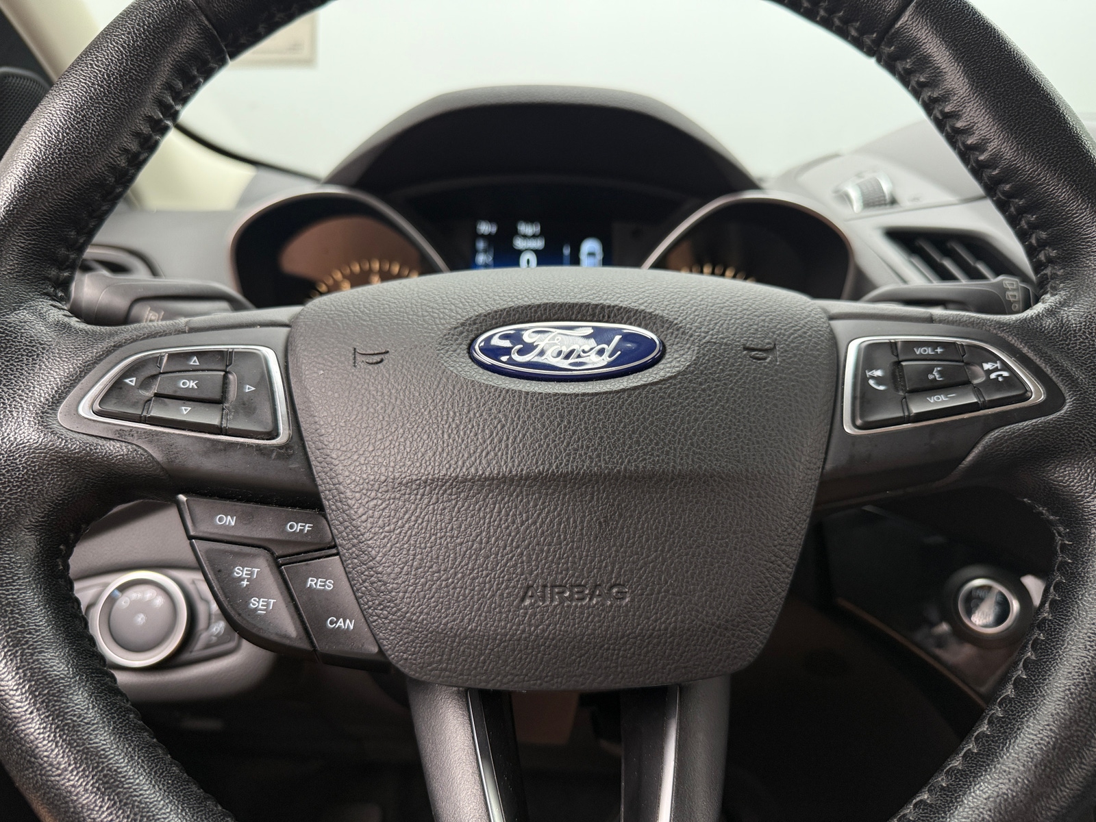 Thumbnail: 2017 Ford Escape - 4