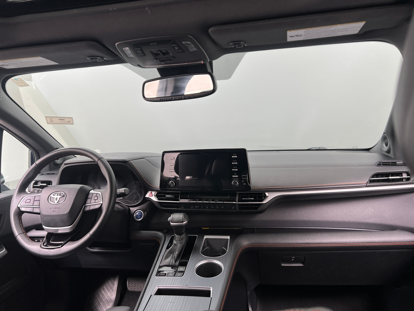 Thumbnail: 2022 Toyota Sienna - 2