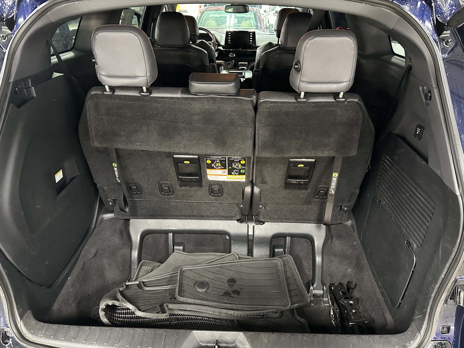 Thumbnail: 2022 Toyota Sienna - 6
