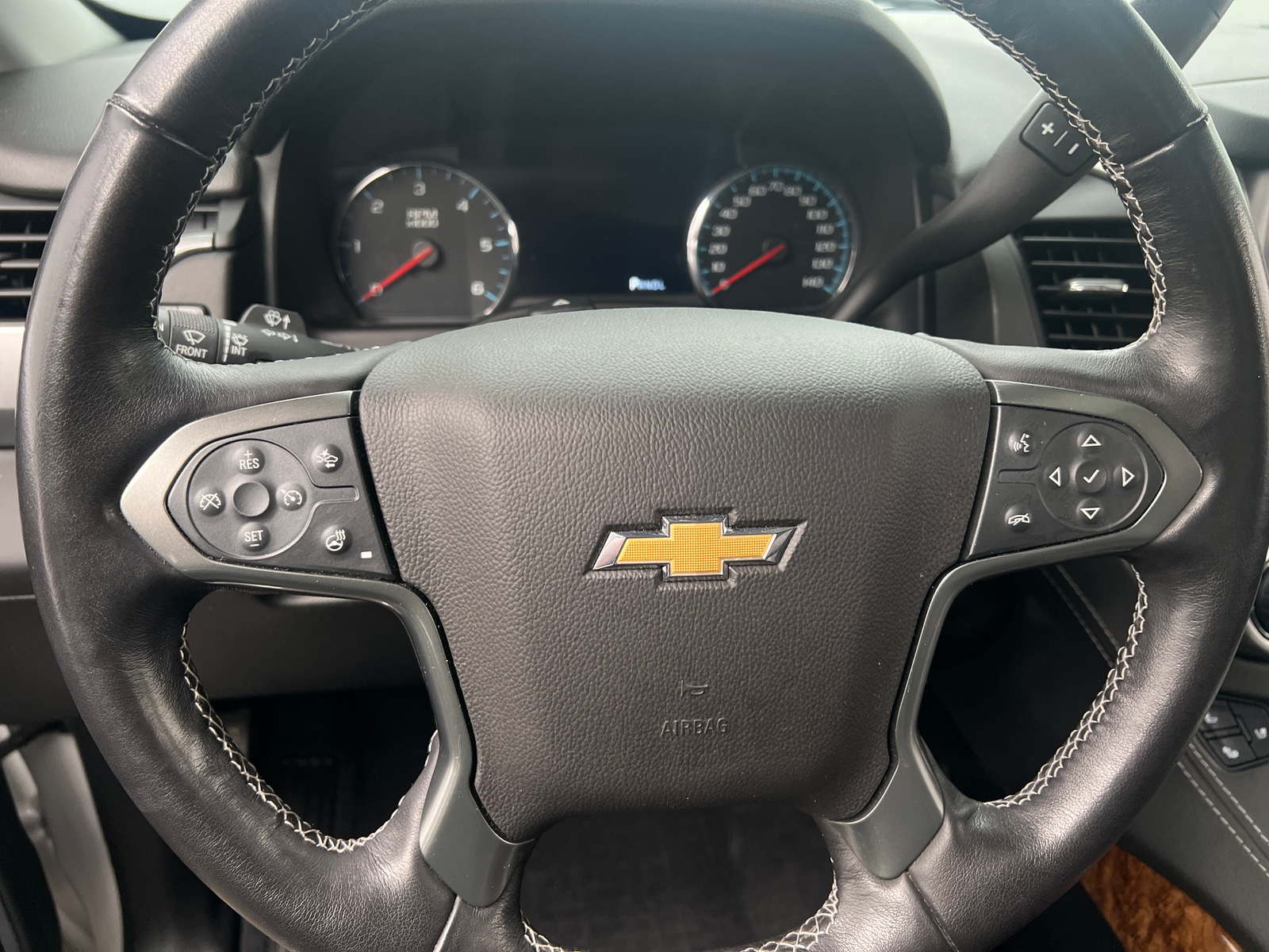 Thumbnail: 2020 Chevrolet Tahoe - 4