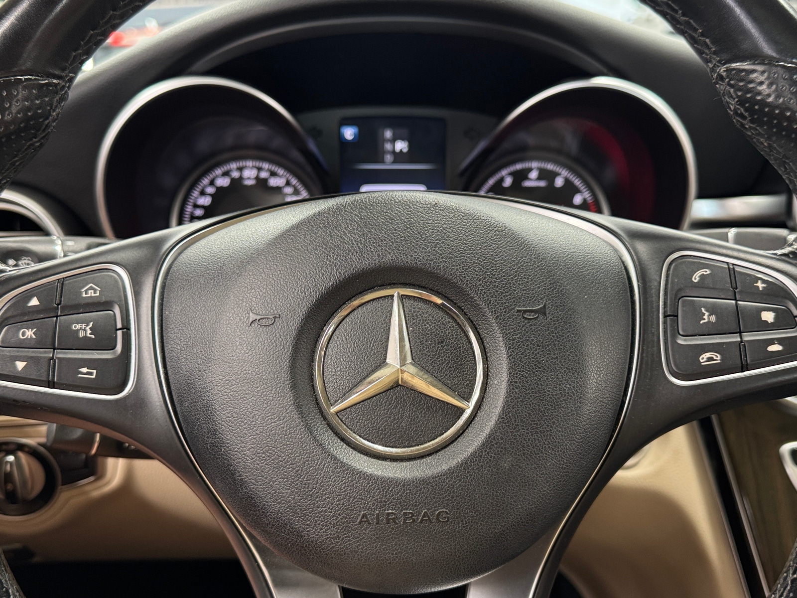 Thumbnail: 2017 Mercedes-Benz C-Class - 4