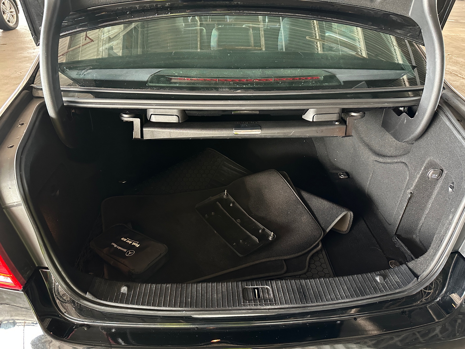 Thumbnail: 2014 Mercedes-Benz E-Class - 6
