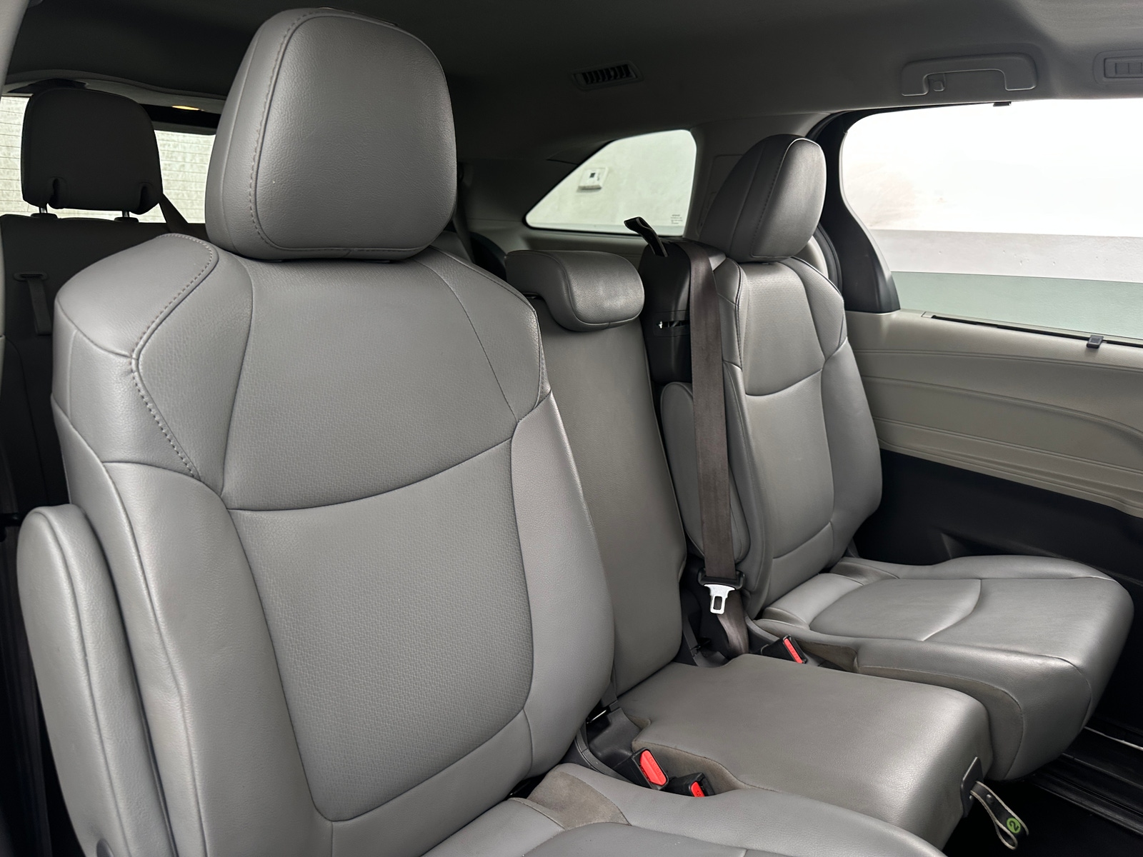 Thumbnail: 2021 Toyota Sienna - 5