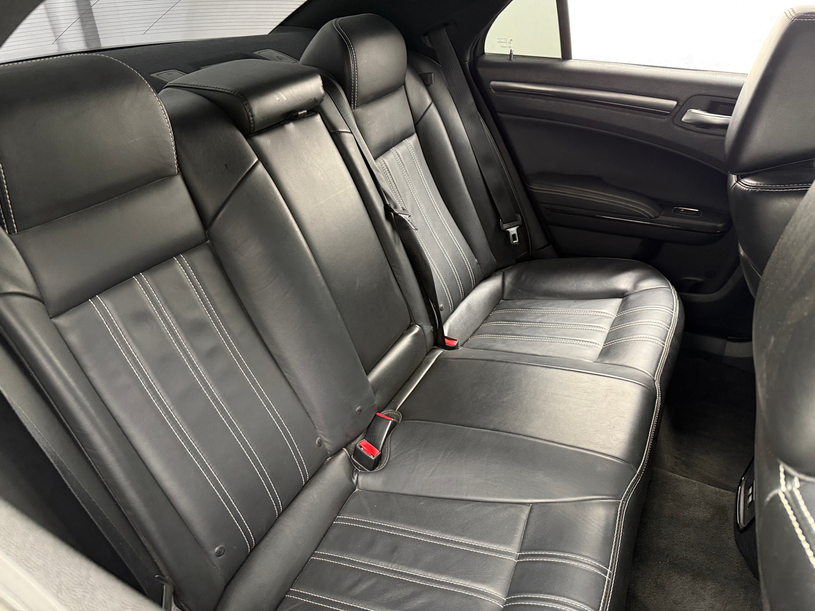 Thumbnail: 2016 Chrysler 300 - 5