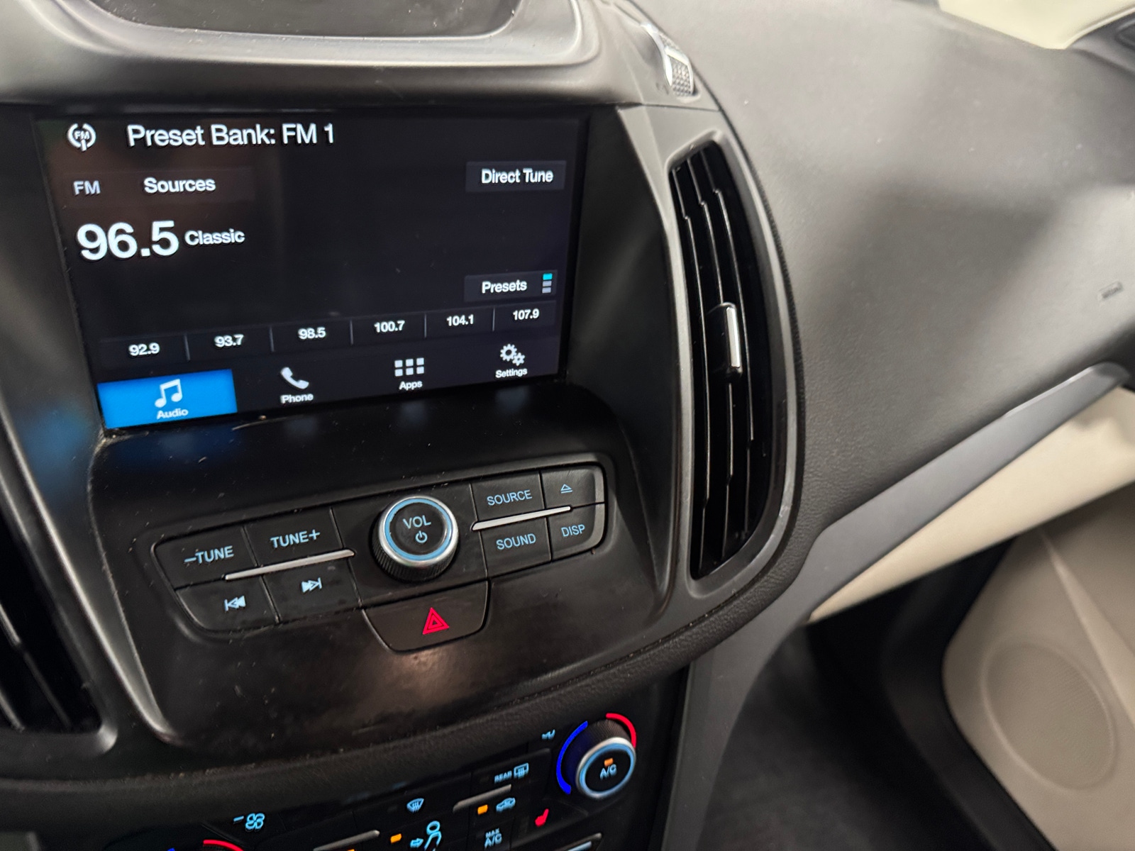 Thumbnail: 2018 Ford Escape - 4