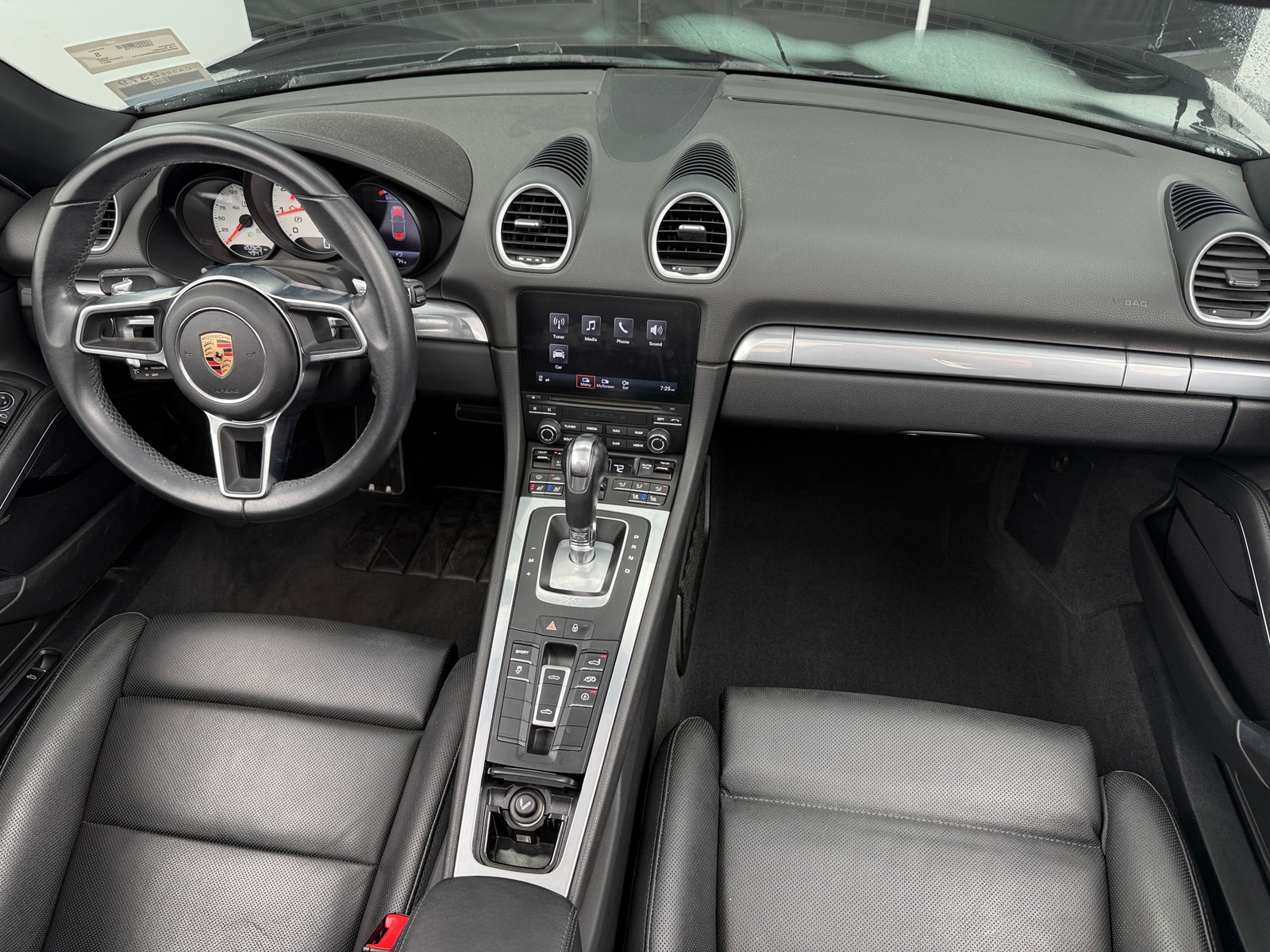 Thumbnail: 2017 Porsche 718 Boxster - 2