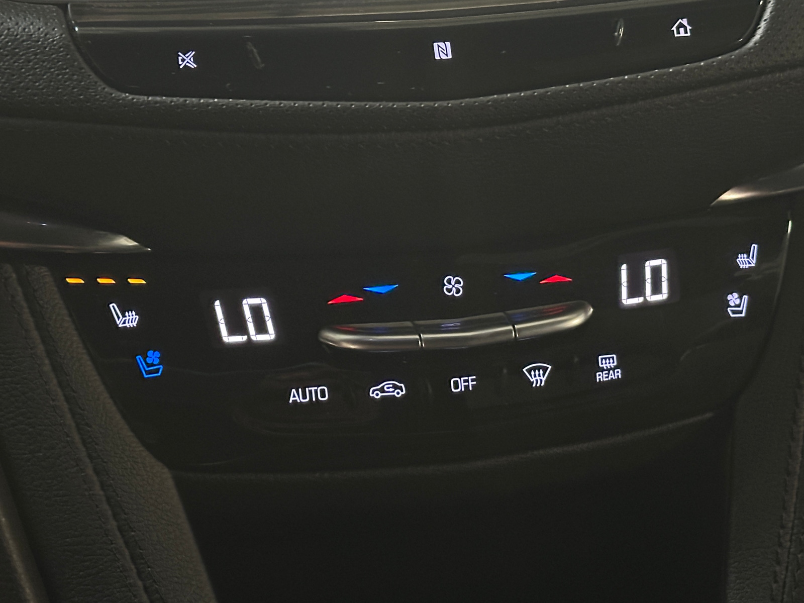 Thumbnail: 2021 Cadillac XT5 - 3
