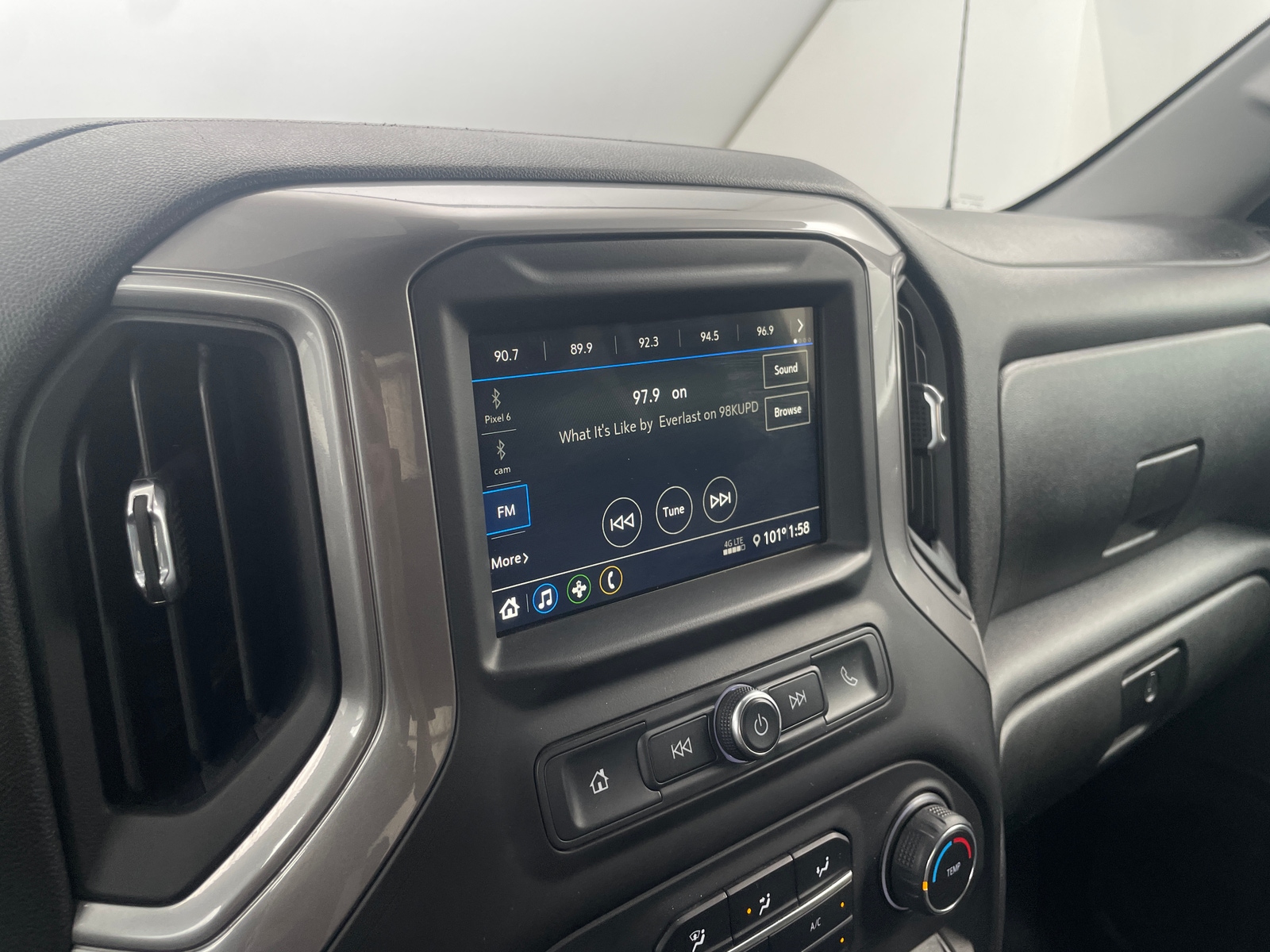 Thumbnail: 2019 Chevrolet Silverado 1500 - 4