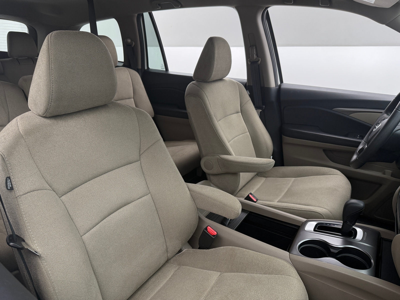 Thumbnail: 2019 Honda Pilot - 2