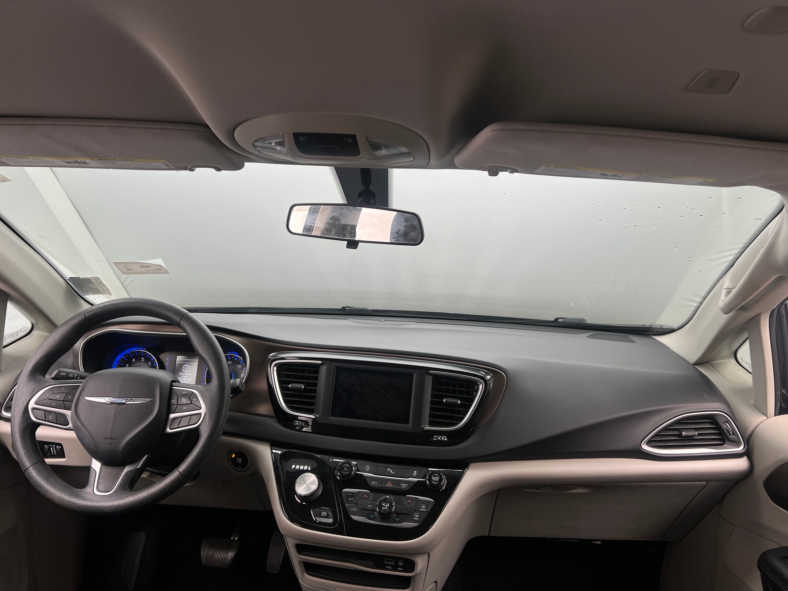 Thumbnail: 2019 Chrysler Pacifica - 3